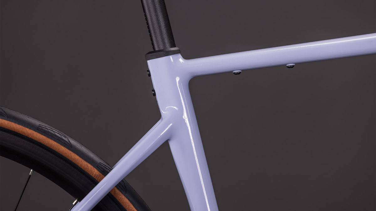 Cube Attain Race cyclamen´n´black (2026)