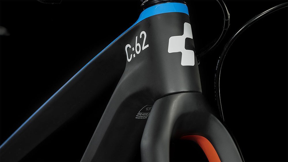 Cube Elite 240 C:62 Pro carbon´n´blue´n´red