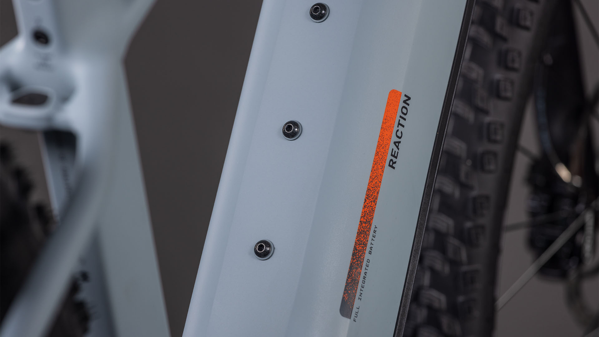 Cube Reaction Hybrid Race 800 vulcan´n´orange (2026)